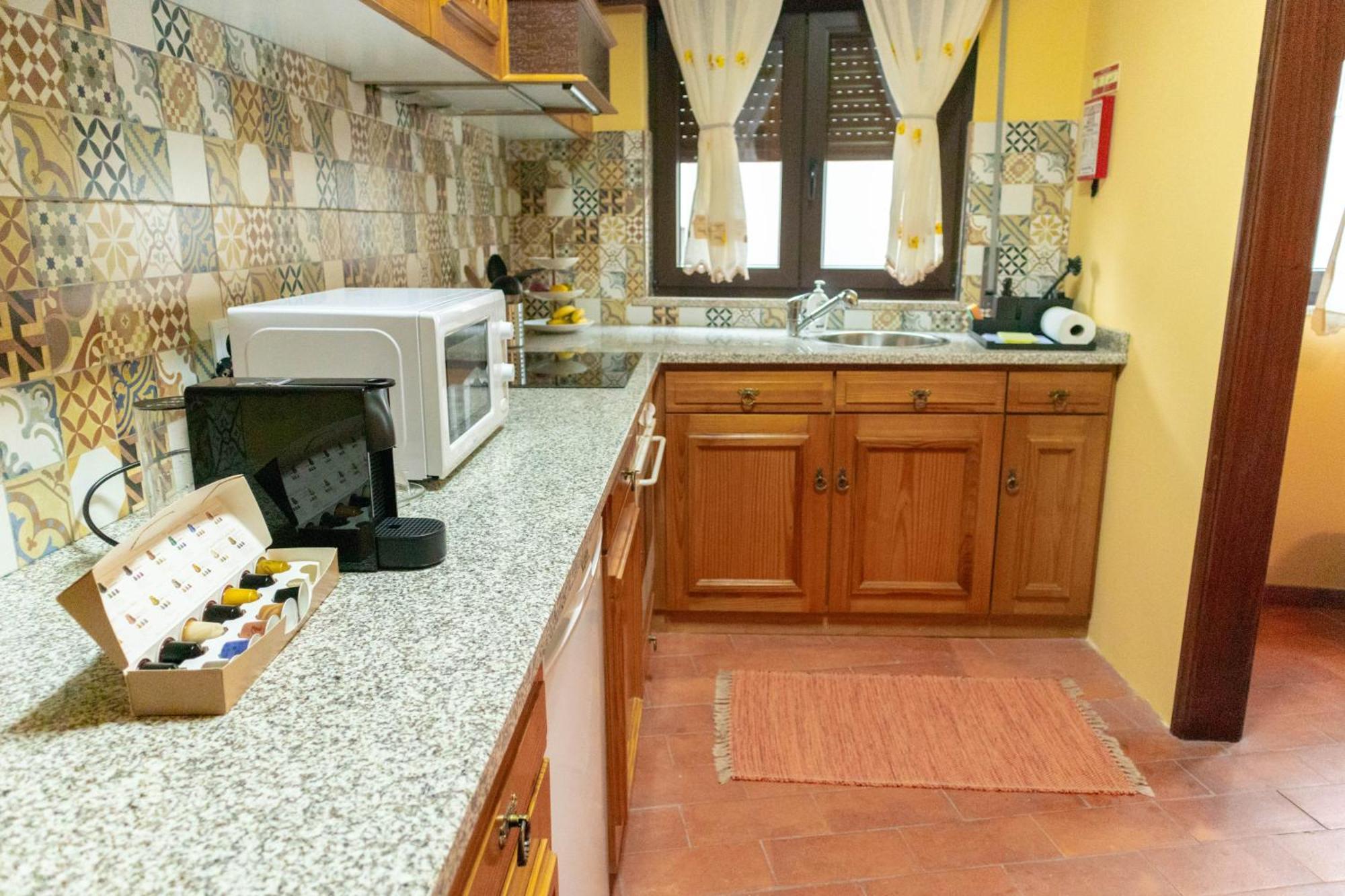 Casa Angulosa โกวิลา ภายนอก รูปภาพ